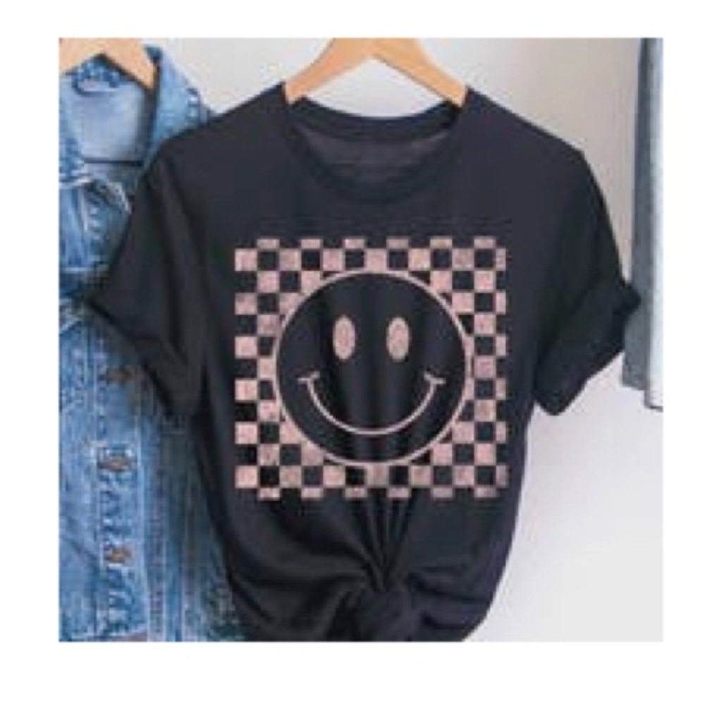 NWT Black Checkered Smiley Tee ☺️
